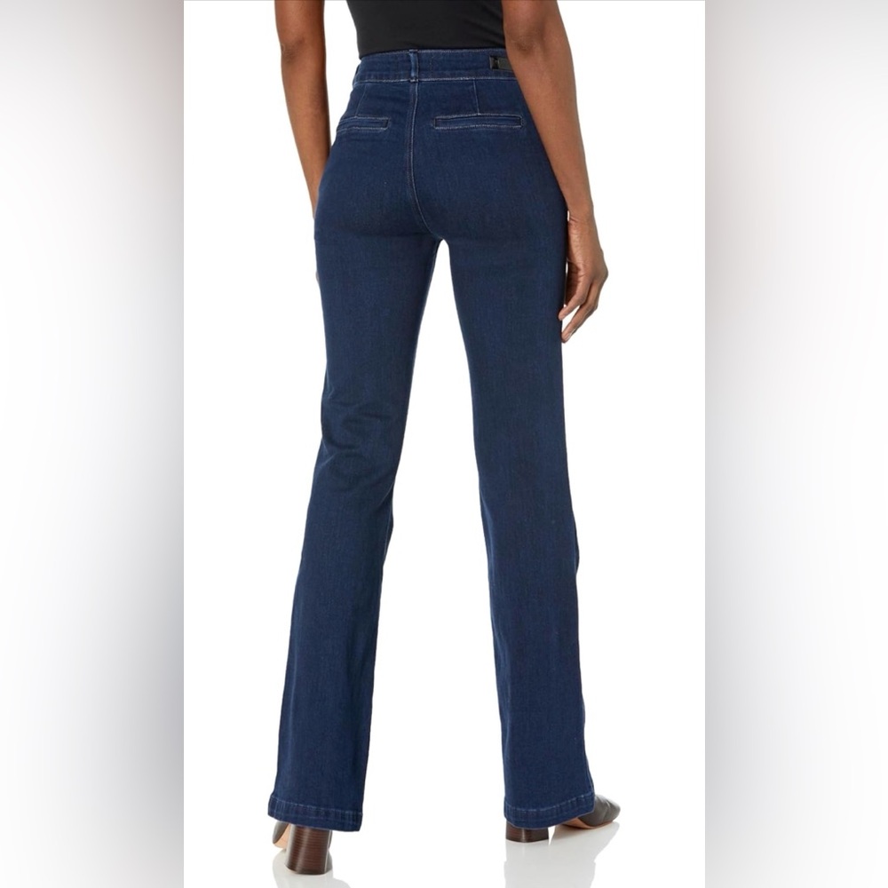PAIGE JEANS Hr Laurel Canyon Wlt Flap Pkt
Jean Size 23 - Picture 2 of 14